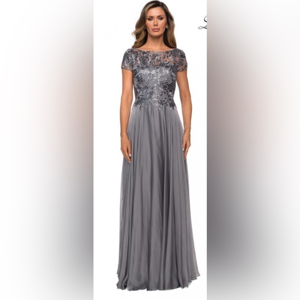NWT La Femme Short Sleeve Floral Chiffon Evening Dress size 8